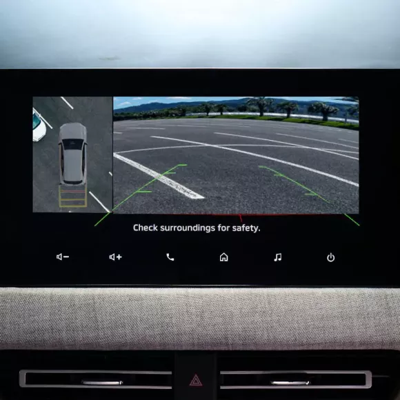 All-Round Monitor and Front & Rear Sensors*