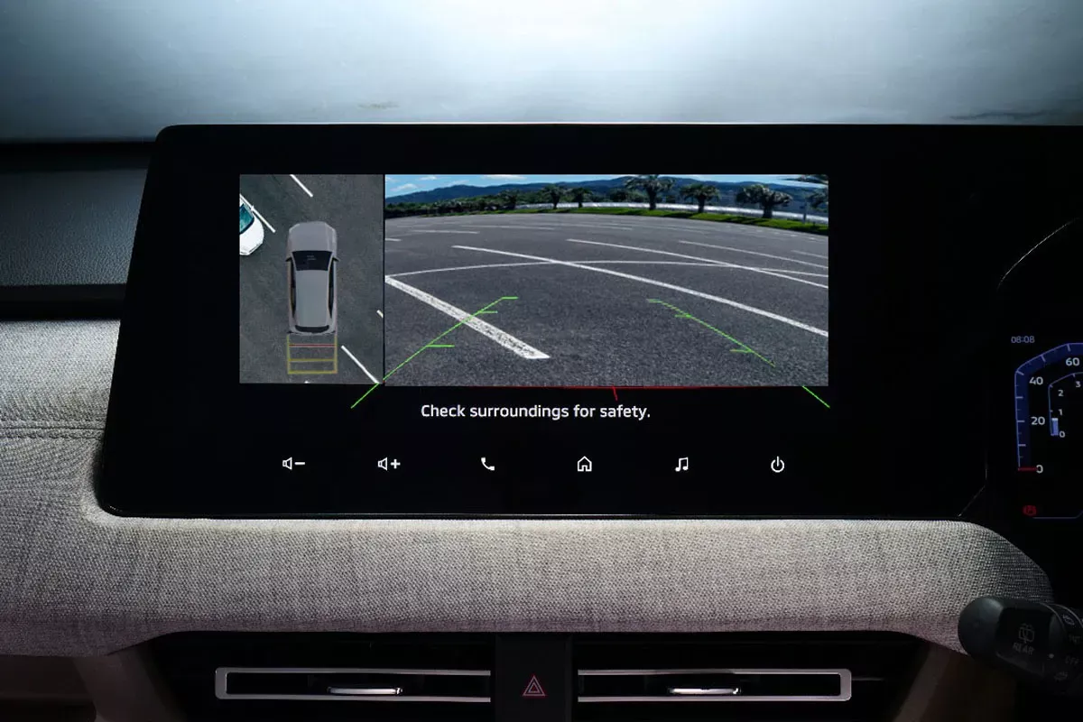 All-Round Monitor and Front & Rear Sensors*